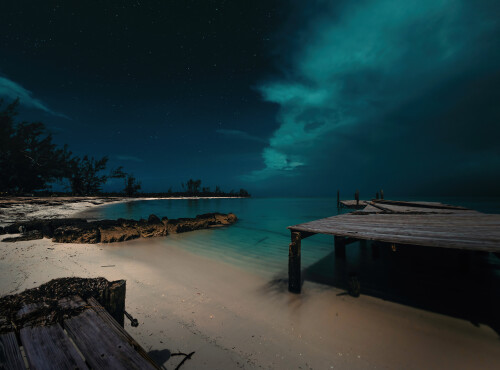 jaws-beach-in-the-bahamas-5k-8g5256a0ad324cd48d.jpg